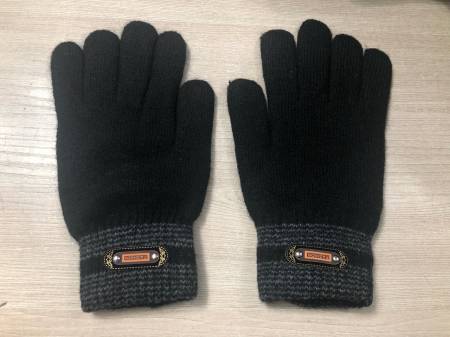Зимние перчатки черные M.